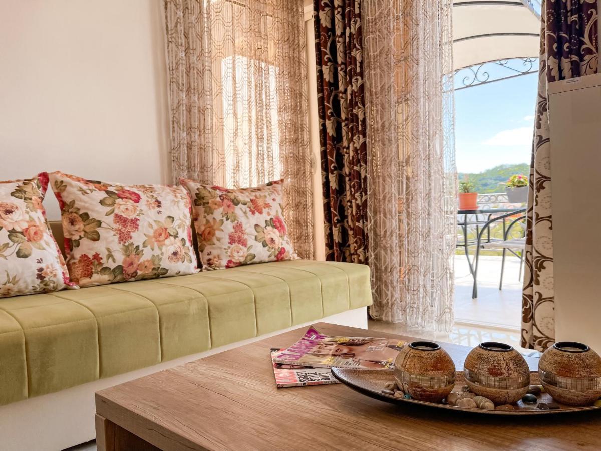 Rejhan Totti Ulcinj Exterior foto