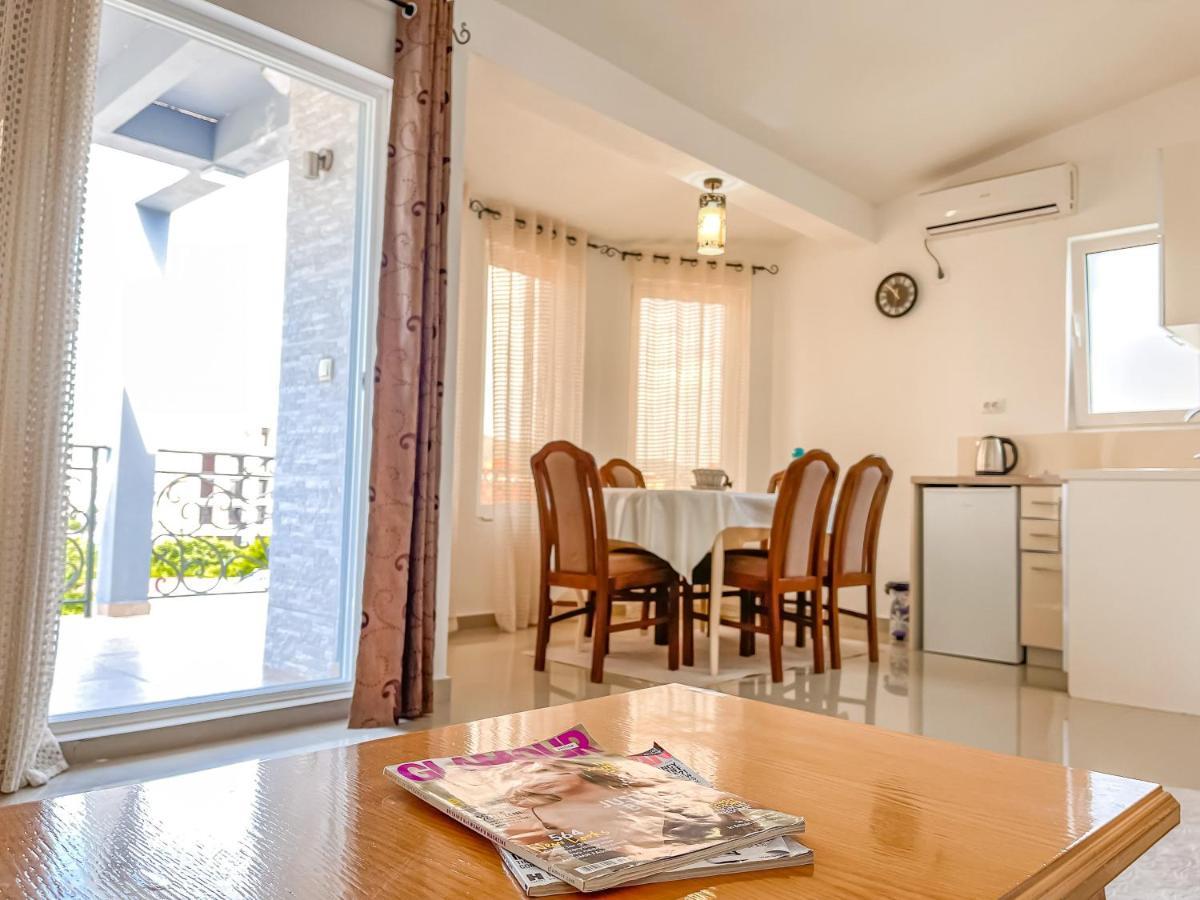 Rejhan Totti Ulcinj Exterior foto