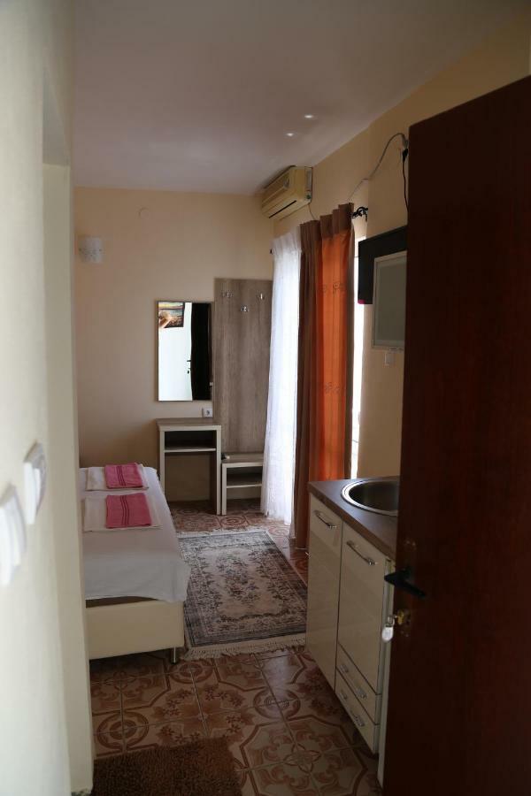 Rejhan Totti Ulcinj Exterior foto